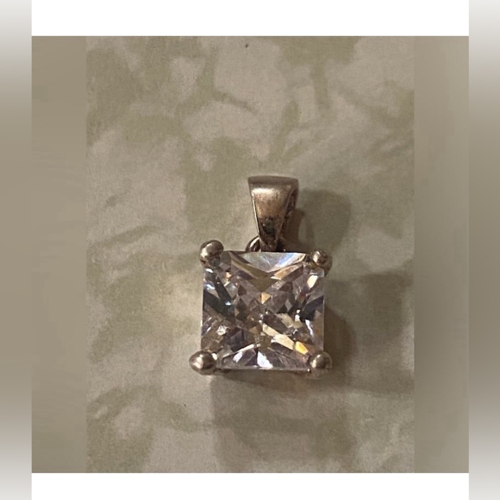 Silver Tone Cubic Zirconia Statement Pendant #6775 ❤️‍🔥 - Picture 4 of 8